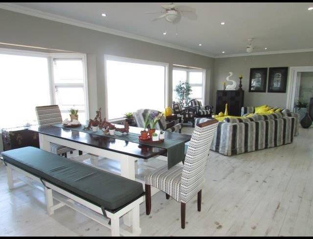 3 BEDROOM TOWNHOUSE FOR SALE IN SHELLY BEACH